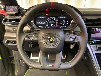 LAMBORGHINI URUS 2024 Image 33