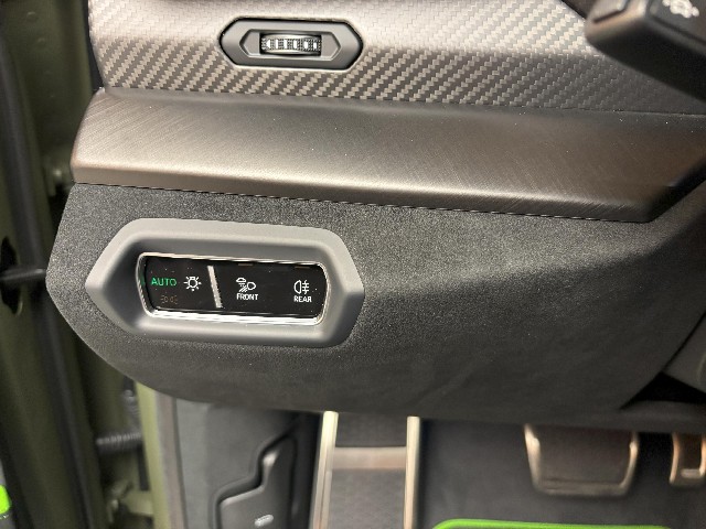 LAMBORGHINI URUS 2024 Image 42