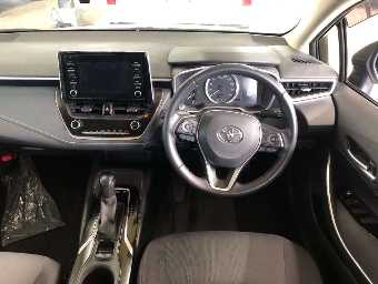 TOYOTA COROLLA TOURING 2020 Image 6