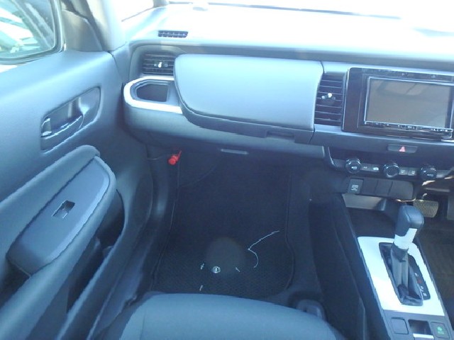 HONDA FIT HYBRID 2023 Image 21