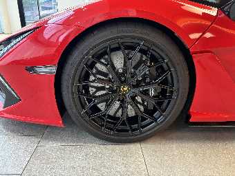 LAMBORGHINI REVUELTO 2025 Image 21