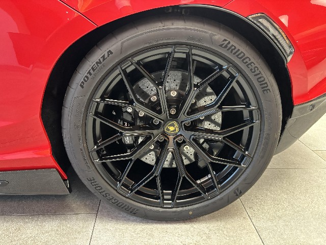 LAMBORGHINI REVUELTO 2025 Image 28