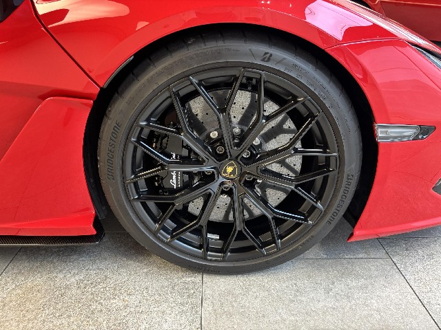 LAMBORGHINI REVUELTO 2025 Image 30