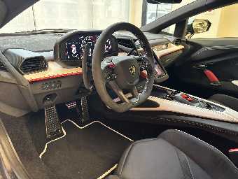 LAMBORGHINI REVUELTO 2025 Image 25