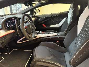 LAMBORGHINI REVUELTO 2025 Image 26