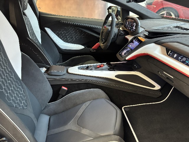LAMBORGHINI REVUELTO 2025 Image 35