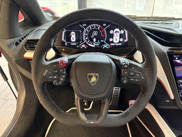 LAMBORGHINI REVUELTO 2025 Image 39