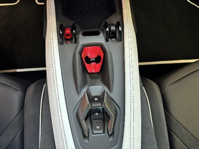 LAMBORGHINI REVUELTO 2025 Image 48