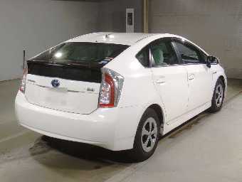 TOYOTA PRIUS 2014 Image 2