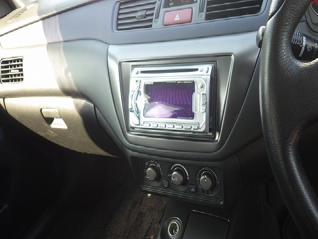 MITSUBISHI LANCER 2003 Image 57