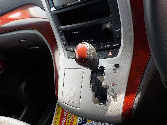 TOYOTA ALPHARD 2008 Image 32