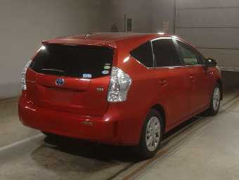 TOYOTA PRIUS ALPHA 2014 Image 2