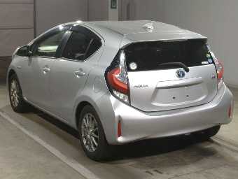 TOYOTA AQUA 2018 Image 4