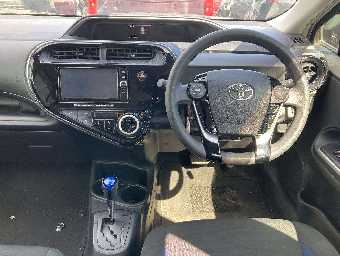 TOYOTA AQUA 2018 Image 6