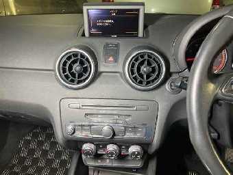 AUDI A1 SPORTBACK 2014 Image 8