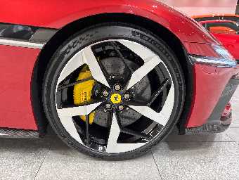 FERRARI 12 CILINDRI 2025 Image 12