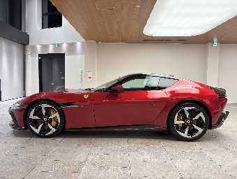 FERRARI 12 CILINDRI 2025 Image 8