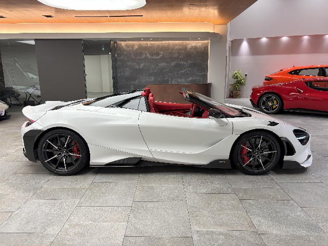 MCLAREN 765LT SPIDER 2023 Image 20