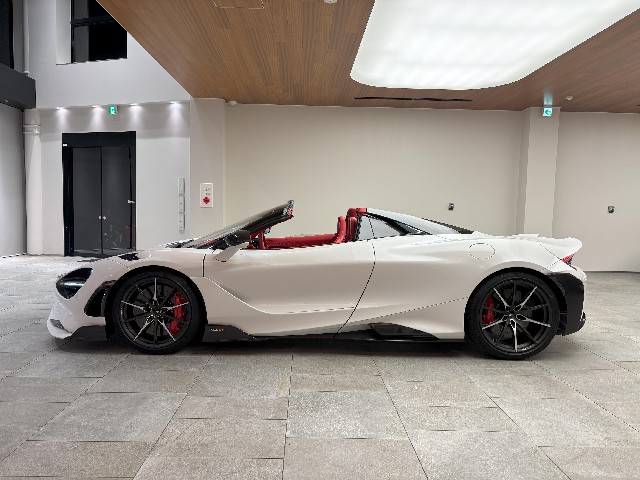 MCLAREN 765LT SPIDER 2023 Image 24
