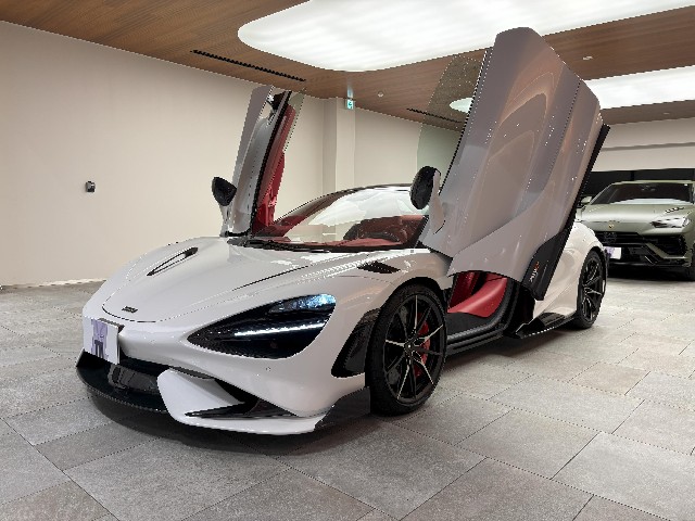 MCLAREN 765LT SPIDER 2023 Image 25