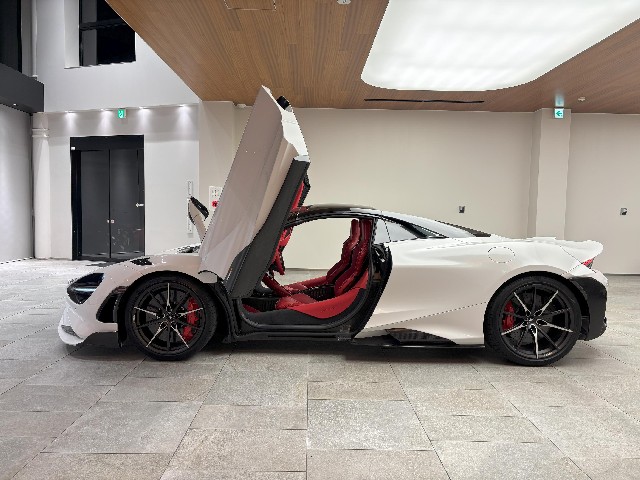 MCLAREN 765LT SPIDER 2023 Image 32