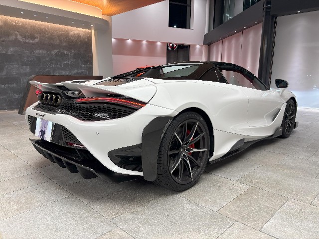 MCLAREN 765LT SPIDER 2023 Image 39