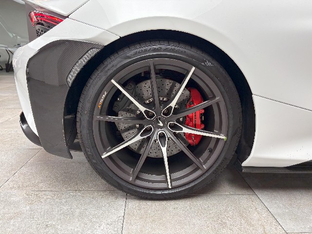 MCLAREN 765LT SPIDER 2023 Image 45