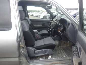 TOYOTA HILUX SPORTS PICK UP 2003 Image 6