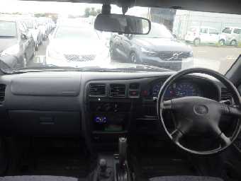 TOYOTA HILUX SPORTS PICK UP 2003 Image 7