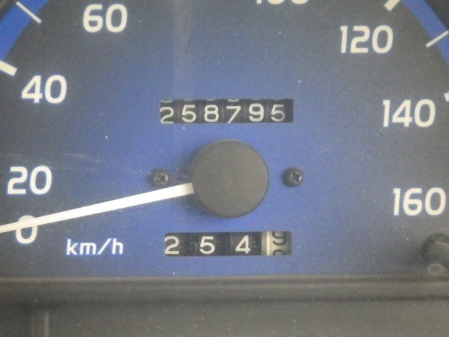 TOYOTA HILUX SPORTS PICK UP 2003 Image 21