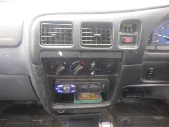 TOYOTA HILUX SPORTS PICK UP 2003 Image 10