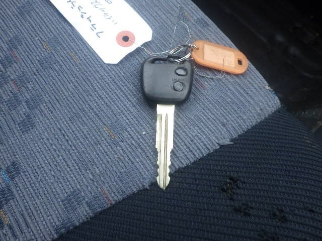 TOYOTA HILUX SPORTS PICK UP 2003 Image 25