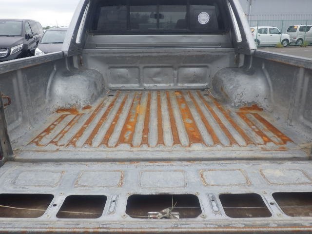 TOYOTA HILUX SPORTS PICK UP 2003 Image 27