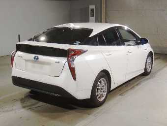 TOYOTA PRIUS 2018 Image 2