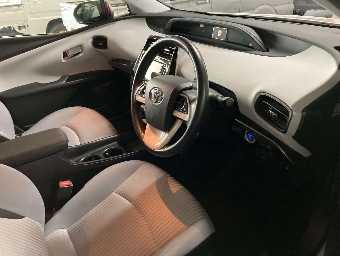 TOYOTA PRIUS 2018 Image 5