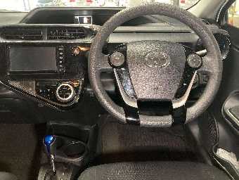 TOYOTA AQUA 2018 Image 6