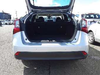 TOYOTA PRIUS 2019 Image 11