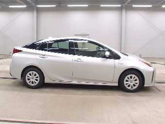 TOYOTA PRIUS 2019 Image 3