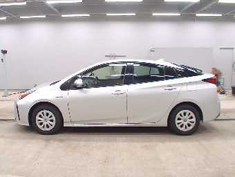 TOYOTA PRIUS 2019 Image 4