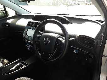 TOYOTA PRIUS 2019 Image 7