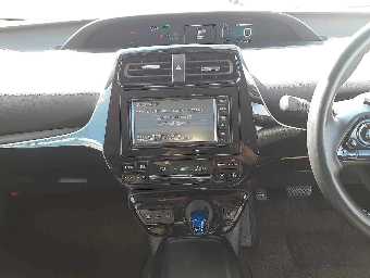 TOYOTA PRIUS 2019 Image 9