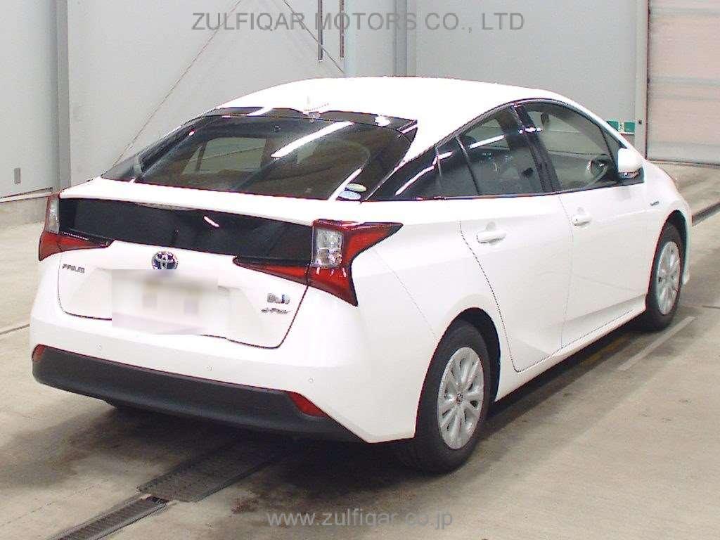 TOYOTA PRIUS 2019 Image 2