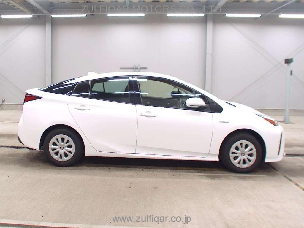 TOYOTA PRIUS 2019 Image 3