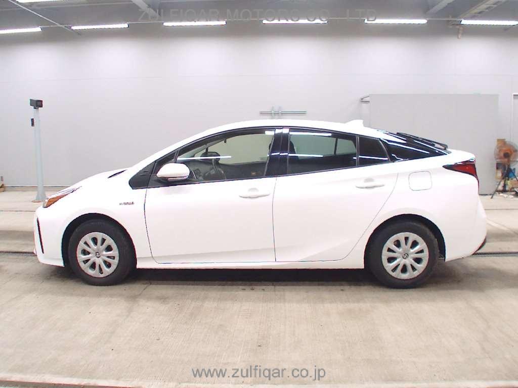 TOYOTA PRIUS 2019 Image 4