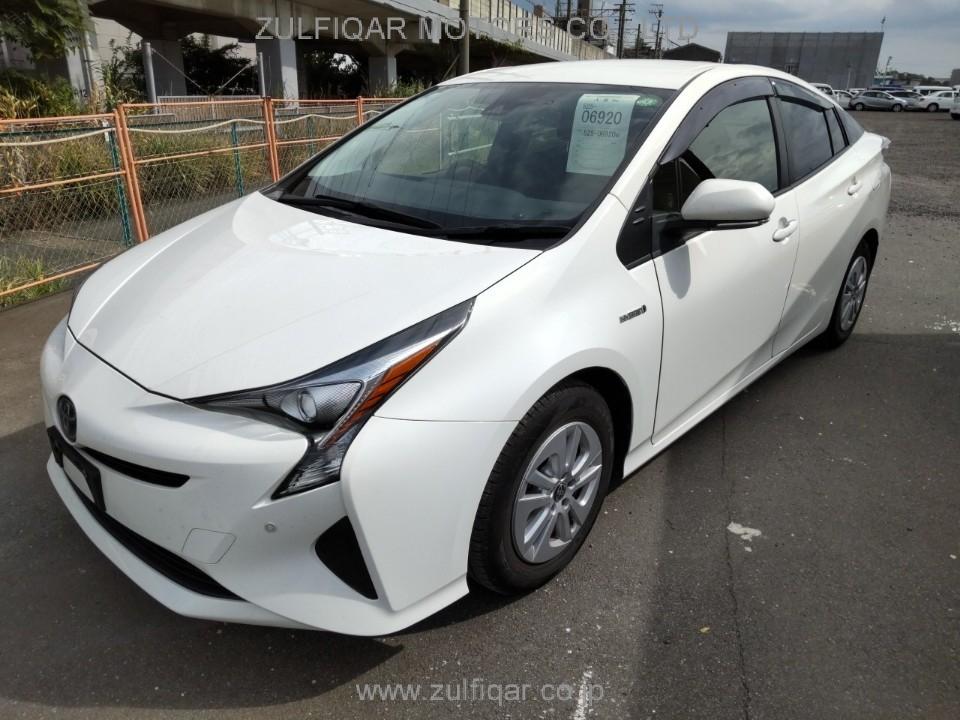 TOYOTA PRIUS 2018 Image 1