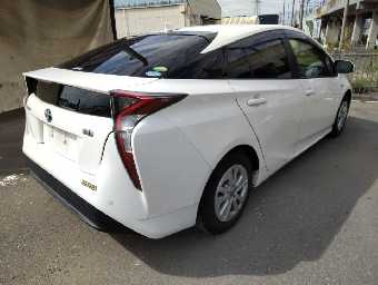 TOYOTA PRIUS 2018 Image 2