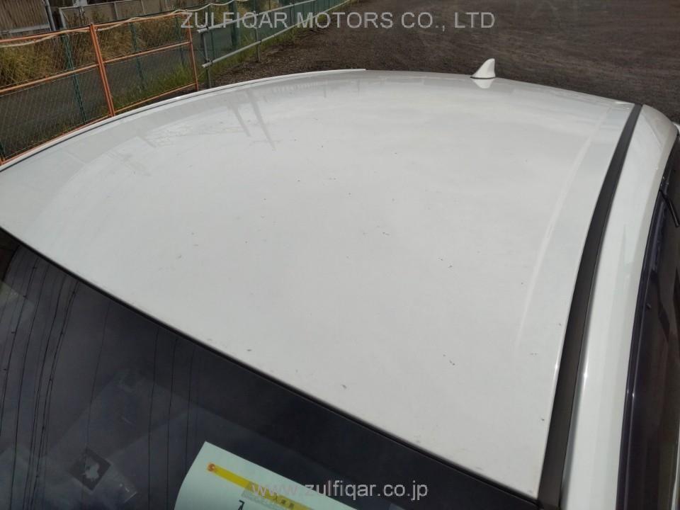 TOYOTA PRIUS 2018 Image 5