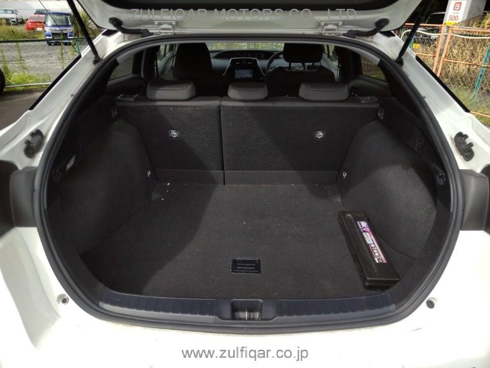 TOYOTA PRIUS 2018 Image 7