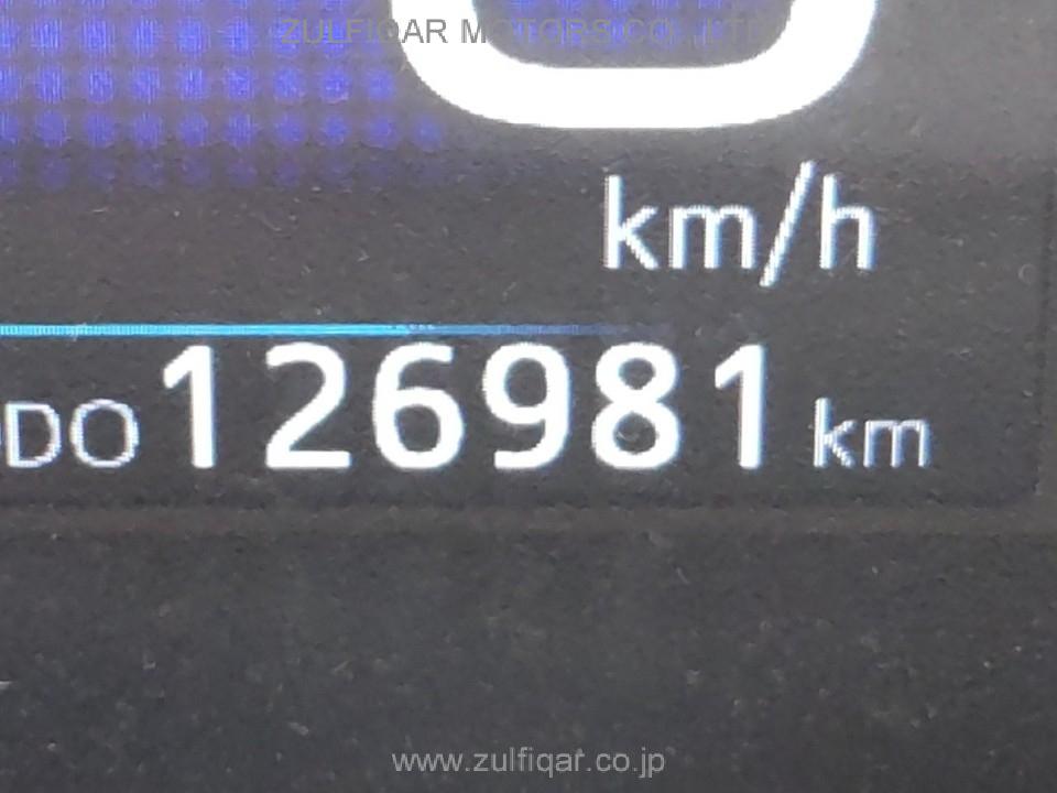 TOYOTA PRIUS 2018 Image 8