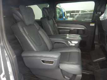 MERCEDES BENZ V CLASS 2022 Image 17